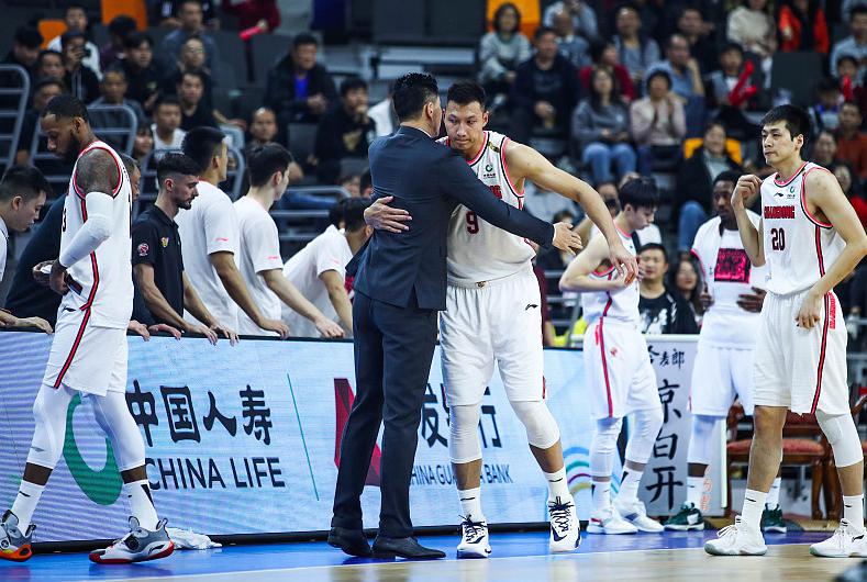 杜锋透露中国男篮重组标准！老中青三代相结合，球迷放心了！(6)