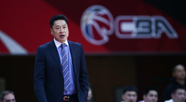 深度：李春江事件折射CBA裁判困境教练集体杜锋化非中国篮球之幸(2)