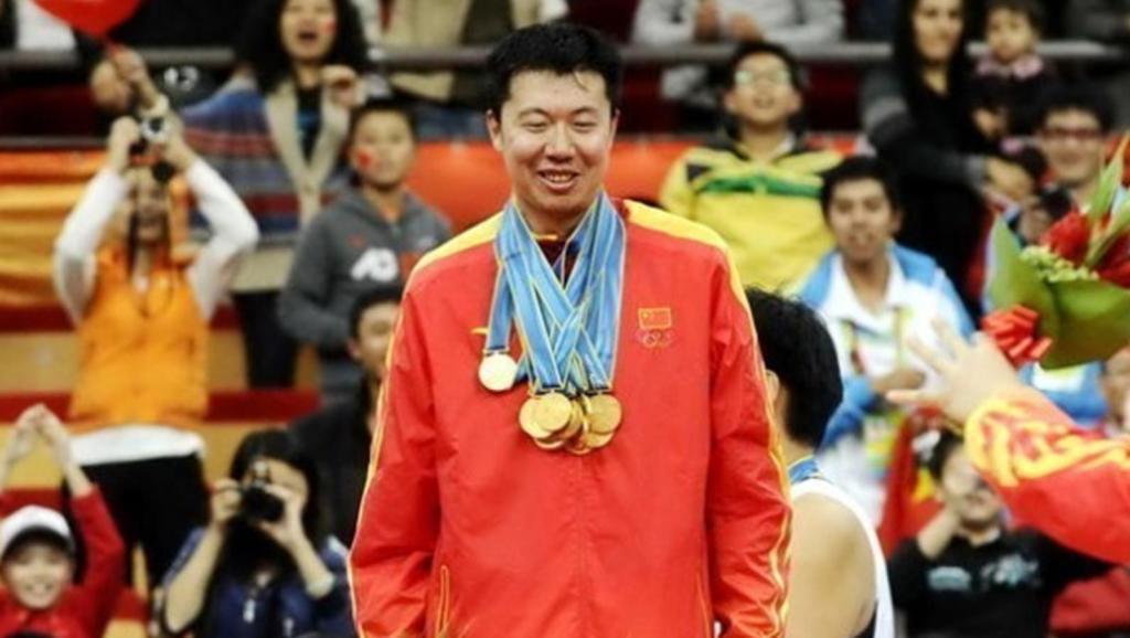 王治郅是中国篮球界进入NBA的第一人，退役后有了新职务(1)