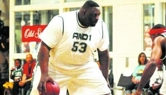 NBA 300斤胖子，争取2.2亿肥约，3个赛季打85场，鹈鹕或成冤大头(4)