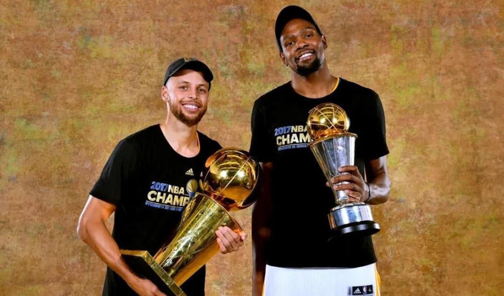 NBA有哪些巅峰期双MVP抱团？哪几对二人组最终顺利夺冠？(5)