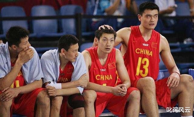 早9点，中国男篮5人首发敲定，杜锋押宝1人，球迷表示很意外(3)