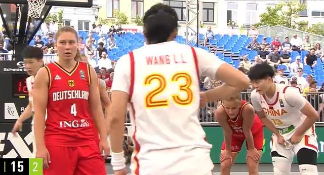 21-10大胜，中国女篮打爆头号种子，小组赛3胜1负，姑娘们好样的(4)