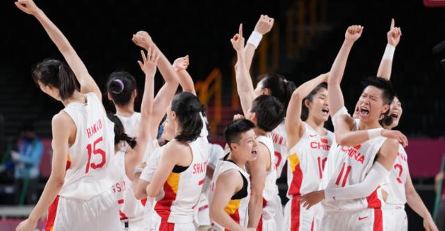 中国篮协官宣！欧洲名帅加入中国女篮，担任教练，未来让人期待(1)
