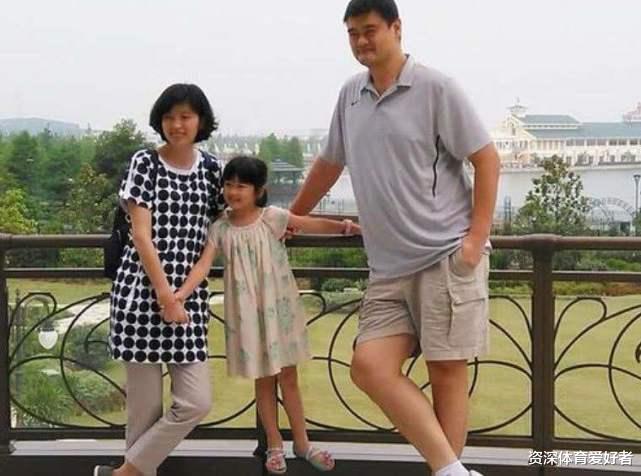 天生“巨人”基因的姚明，他的女儿、父亲、爷爷身高分别多少？(4)