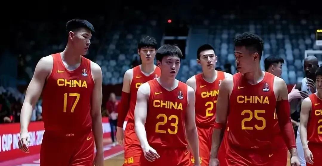 中国男篮引起争议最大的2名球员，杜锋接下来大调整！徐杰可惜(2)