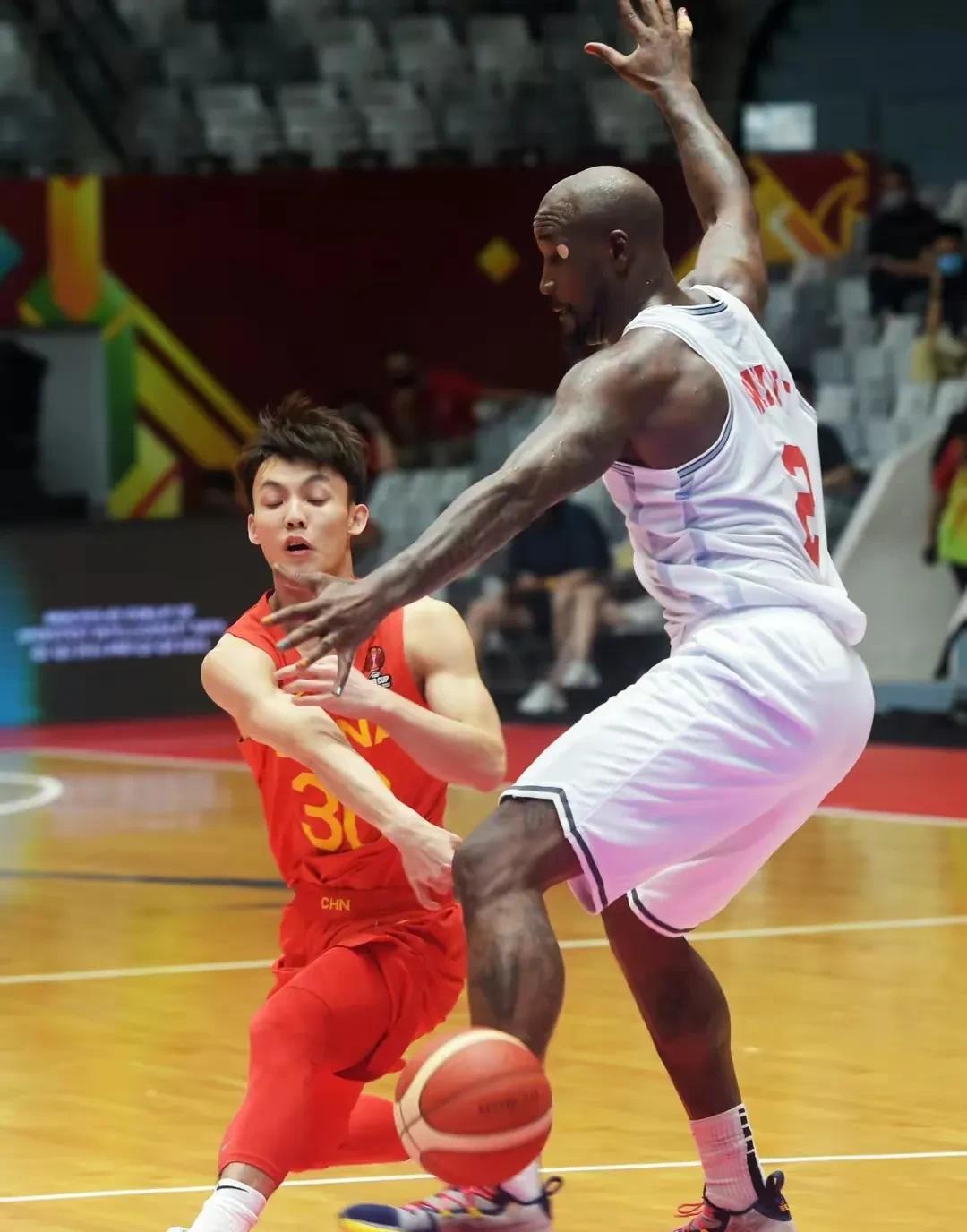 中国男篮引起争议最大的2名球员，杜锋接下来大调整！徐杰可惜(3)