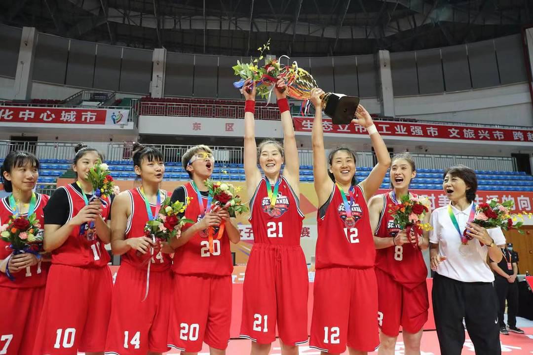 四川女篮夺得历史上首个全国冠军 被对手反超最终91比81击败江苏女篮(2)