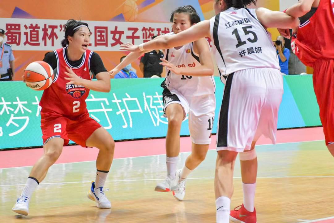 四川女篮夺得历史上首个全国冠军 被对手反超最终91比81击败江苏女篮(7)