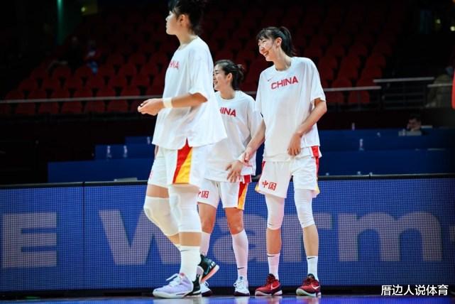中国女篮展现教科书般配合：传球耍晕对手 单节轰24-10(1)