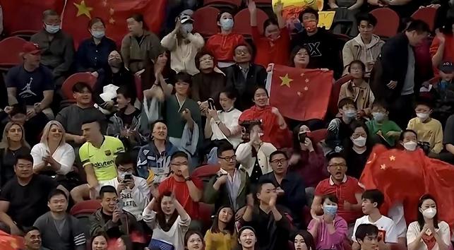赚翻！中国女篮表现出色，球迷纷纷买票支持，世界杯上座率提升(5)