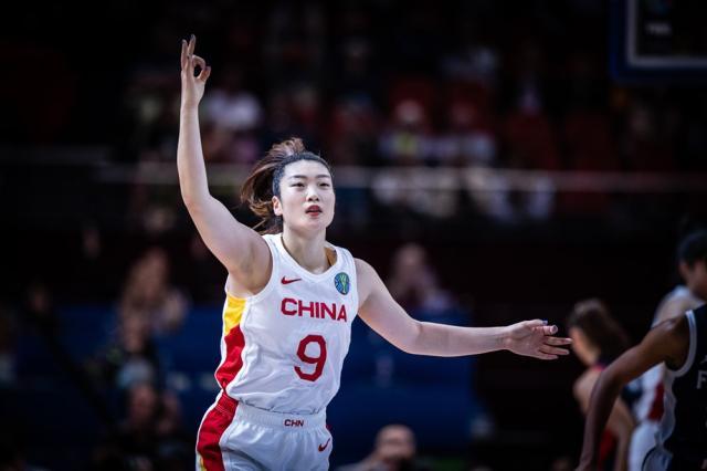 老对手难阻中国女篮！世界大赛四强，我们回来了！(1)