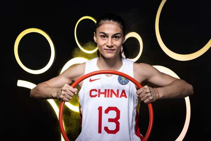 迪拉娜：首次入选国家队的新疆姑娘，在最强对手面前毫不露怯(1)