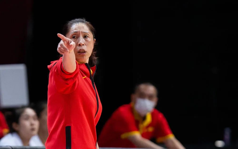 中国队主教练郑薇：“女篮还不是真正世界强队”(6)