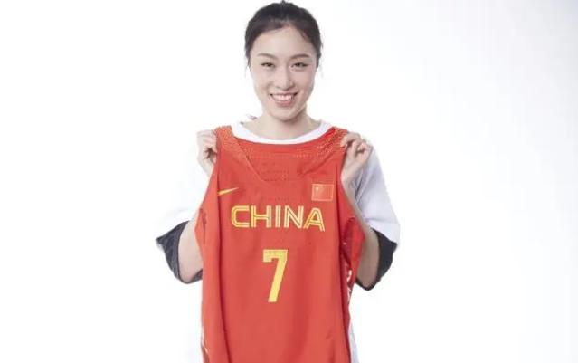 中国女篮史上学历最高球员！博士学位兼女篮队长！女篮前核心球员(5)
