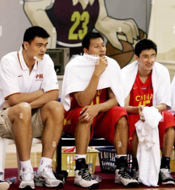 中国男篮最爆冷的一次比赛！对手仅得10分啊！分差达88分！(11)