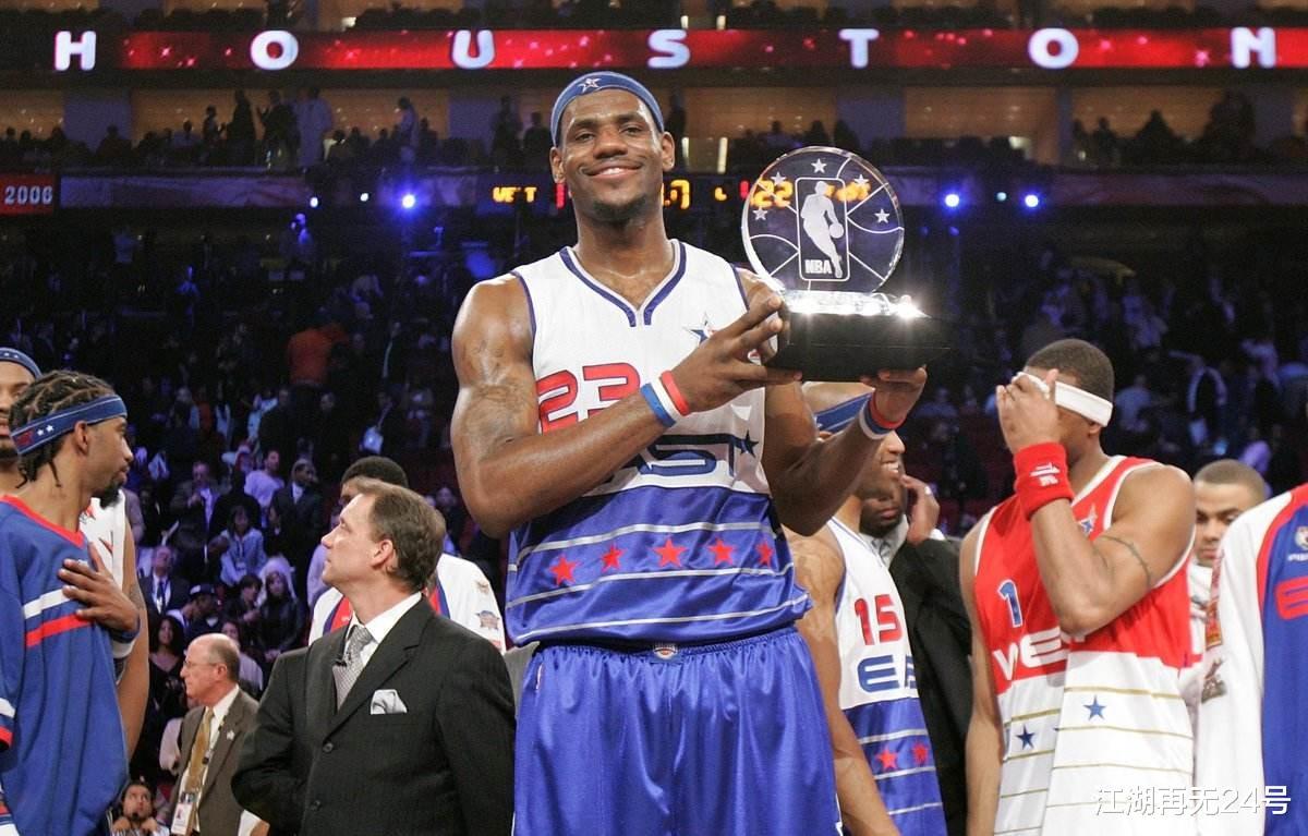 NBA7大奖项最小年龄获得者：詹姆斯两度上榜，魔术师记录难以打破(6)