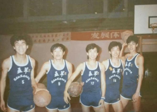 广东的知名运动员，内线球员层出不穷，作为资深球迷了解多少广东男篮的历史？(3)