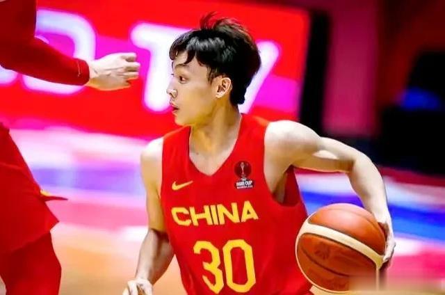中国男篮爆冷惜败黎巴嫩止步8强，结束11连胜记录，原因何在？(2)