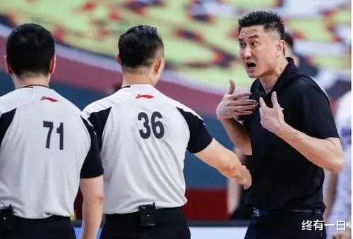 中国男篮对阵哈萨克斯坦，终于知道杜蜂为什么要带徐杰了(3)