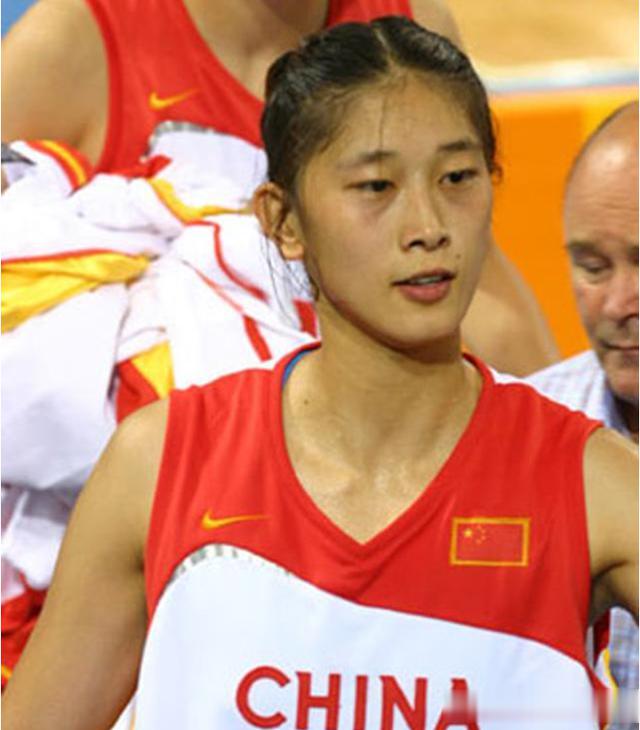 中国女篮隋菲菲：为国家队出战11年，留下无数记录，如今44岁未婚(11)