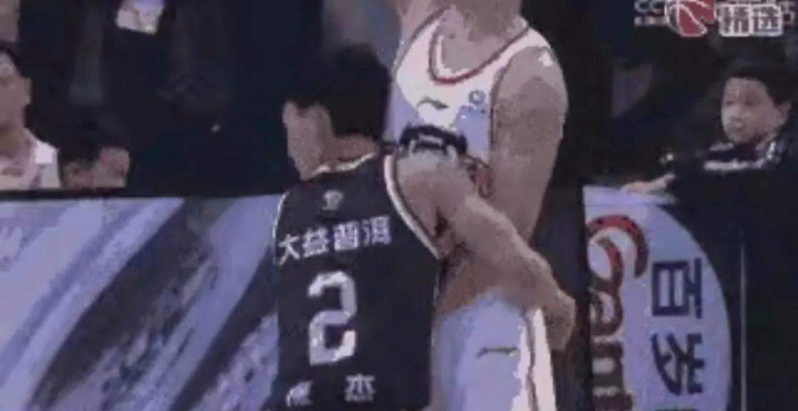 中国篮协：广东特色防守可以借鉴吗？裁判遵守的是FIBA规则吗？(6)