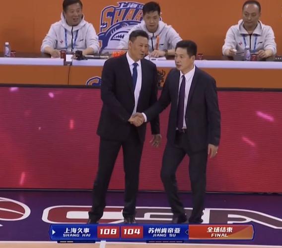 这一晚，中国篮球的体面，终于被“二李”给撕了个粉碎(9)