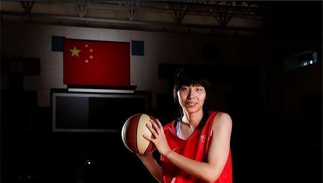 中国女篮前队长陈楠近况：退役后嫁给公务员男友，生下2个儿子(10)