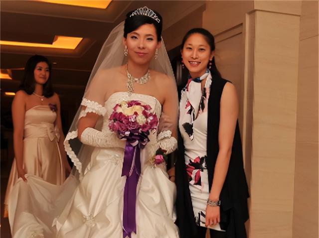 中国女篮前队长陈楠近况：退役后嫁给公务员男友，生下2个儿子(21)