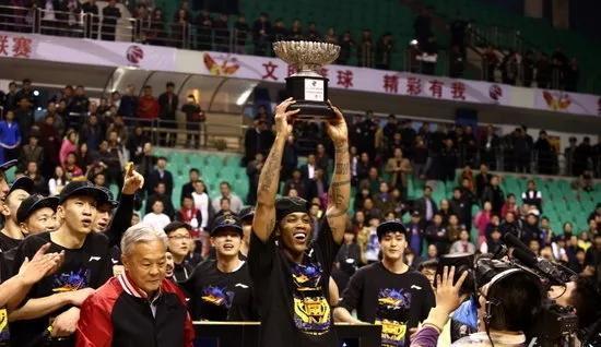 8年7进CBA季后赛，后马布里时代的北京男篮“稳并菜”(2)