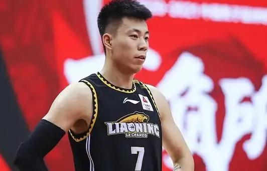 不出意外，中国男篮会派出以下阵容来参加八月份的男篮世界杯！
中锋:首发周琦，替补(4)