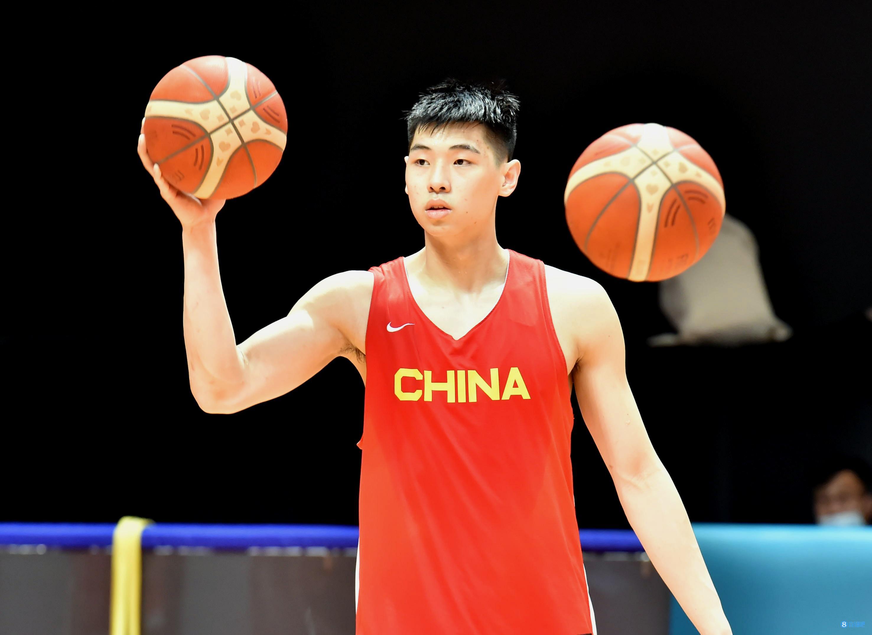 中国篮球新世代！耐克官宣签约5名00后球员 崔永熙领衔(1)