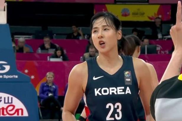 中国女篮胜不足喜！常规时间被韩国队戏谑，完全不像世界亚军水平(4)