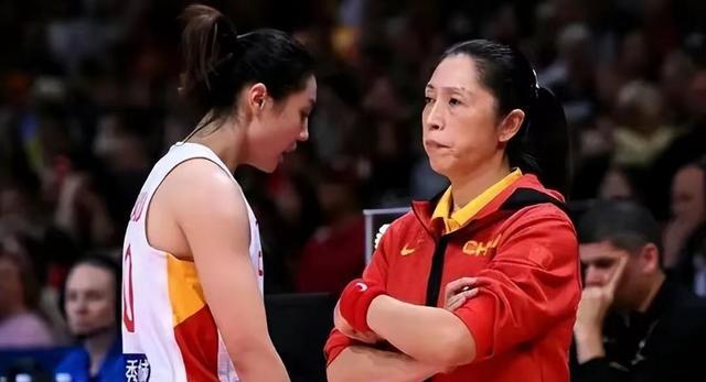 中国女篮胜不足喜！常规时间被韩国队戏谑，完全不像世界亚军水平(5)