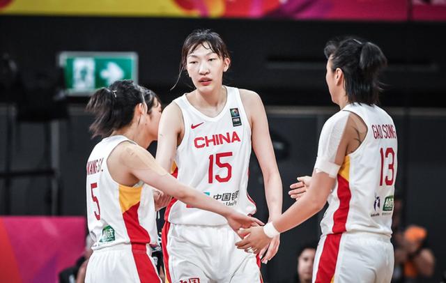 双核发威！中国女篮全胜晋级，锁定世界杯资格&奥运会资格赛资格(5)