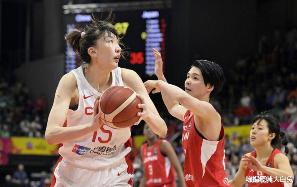 中国女篮击败极致小快灵的日本队，是否说明坚持高大化是正确的？(4)