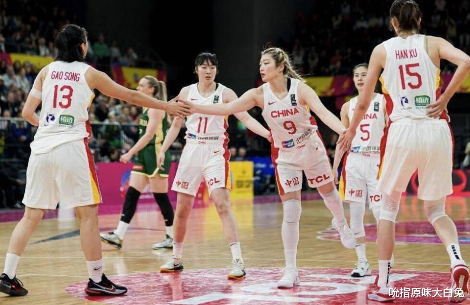 中国女篮击败极致小快灵的日本队，是否说明坚持高大化是正确的？(5)