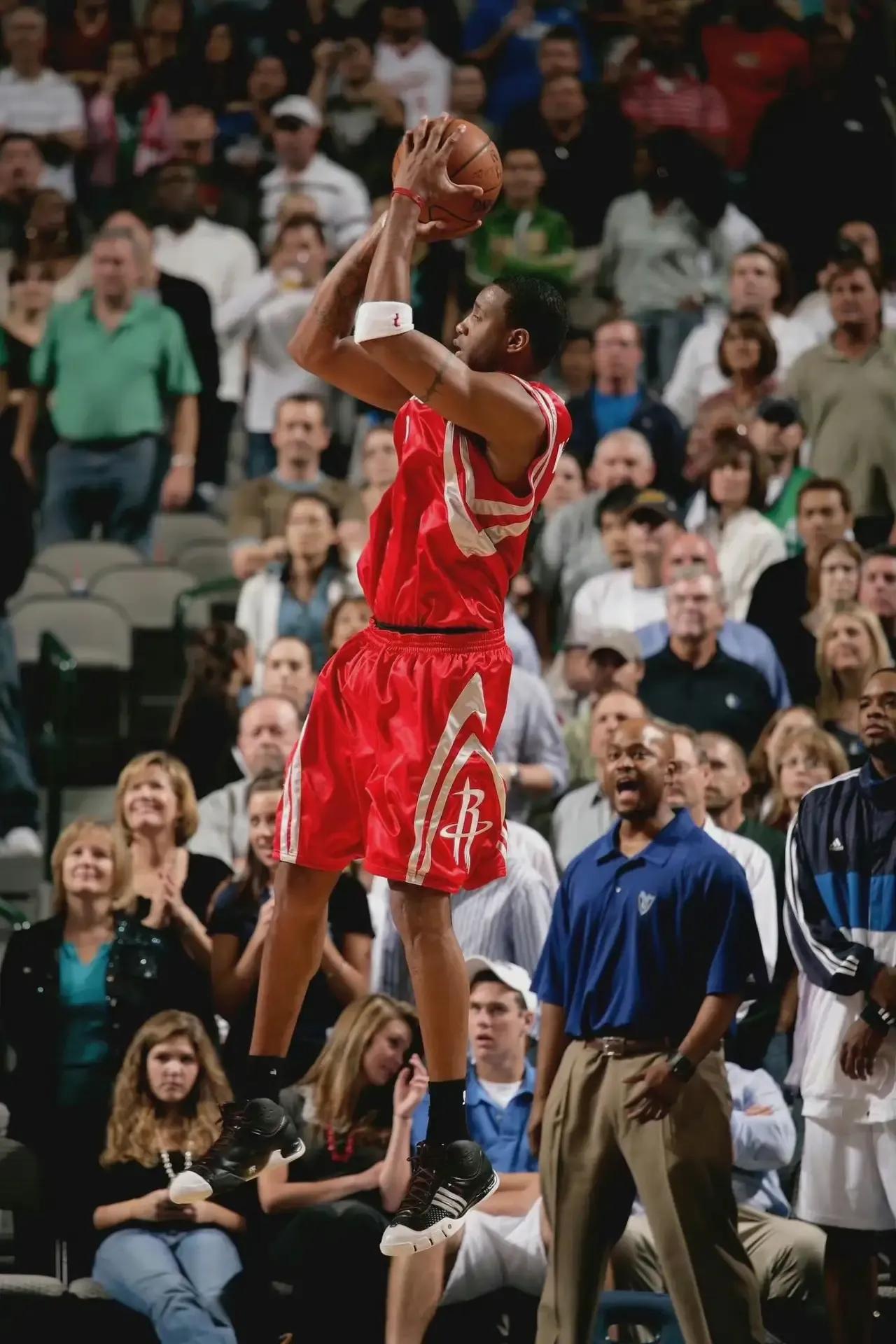 绝美！麦迪的“干拔”，是NBA最引人入胜的投篮姿势之一，或者说，没有之一……(2)