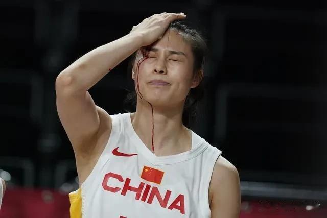 中国女篮王思雨（美图16张）：无论球技，还是颜值，都火了(6)