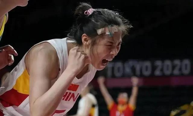 中国女篮王思雨（美图16张）：无论球技，还是颜值，都火了(7)