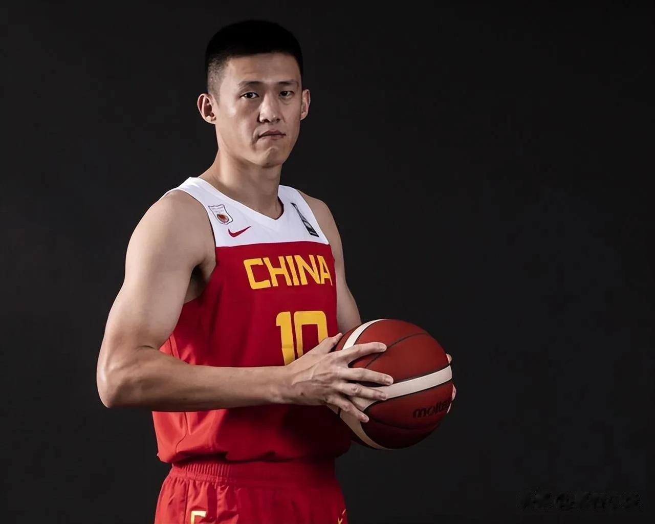 中国男篮一向是中锋位置人才涌现，而19年中国男篮折戟世界杯，很大程度上小前锋位置(8)