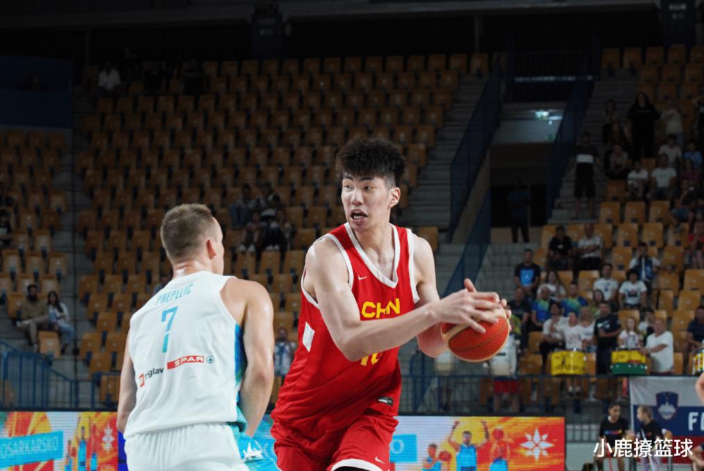中国男篮阵容面临大调整！2内线+3三后卫或被淘汰，乔帅不留情面(1)