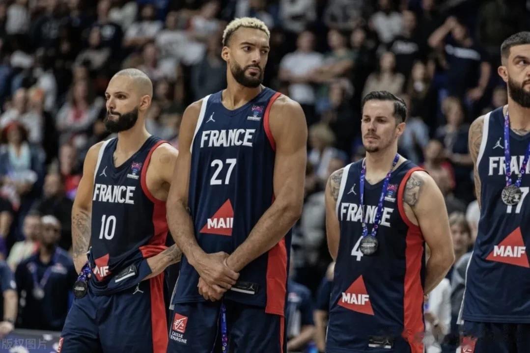 美媒BasketballForever晒出2023男篮世界杯实力排行：法国力压美(1)