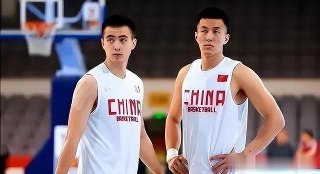 其实很多人对中国男篮的外线球员有个误区，我觉得现在有必要要纠正一下。
中国后卫不(1)