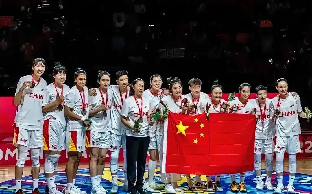 中国女篮未来5年将是属于这12位球员的时代！她们将成为后卫线、锋线和内线的核心力(1)