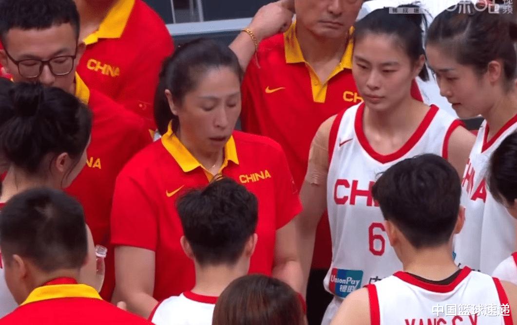 中国女篮压制澳大利亚，王思雨复出李缘6分，唐毓8分表现亮眼！(1)