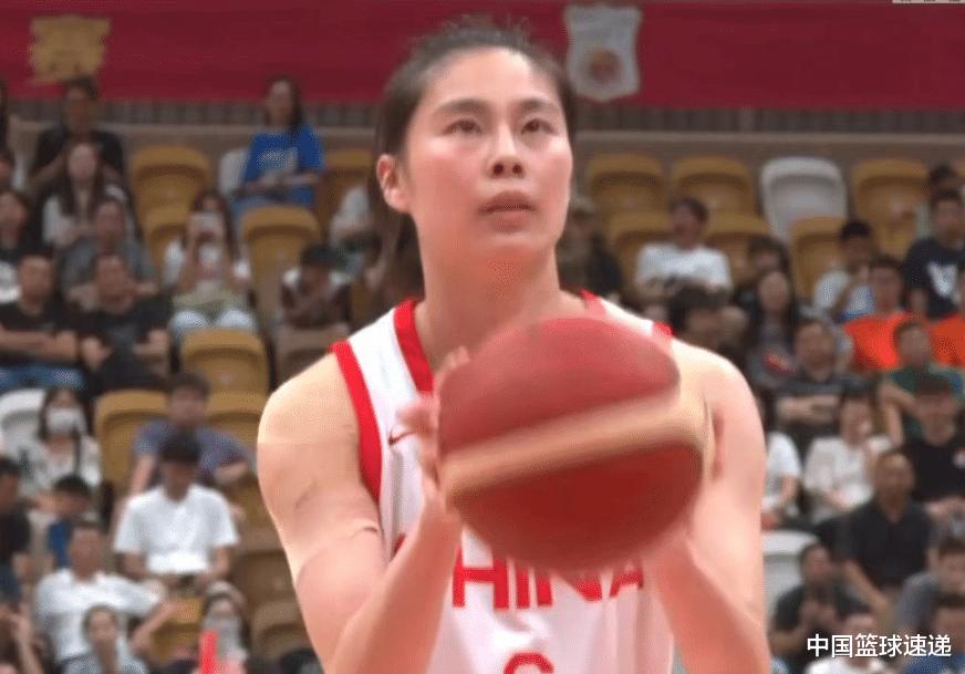 中国女篮压制澳大利亚，王思雨复出李缘6分，唐毓8分表现亮眼！(2)