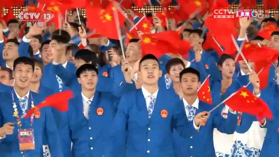中国男篮亚运首战大胜弱旅，有两个人表现仍然令人失望(3)