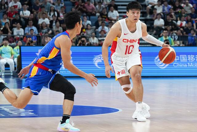 中国男篮亚运首战大胜弱旅，有两个人表现仍然令人失望(5)