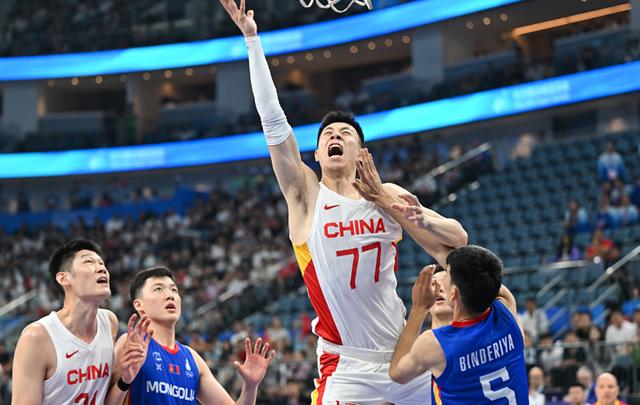 中国男篮亚运首战大胜弱旅，有两个人表现仍然令人失望(6)